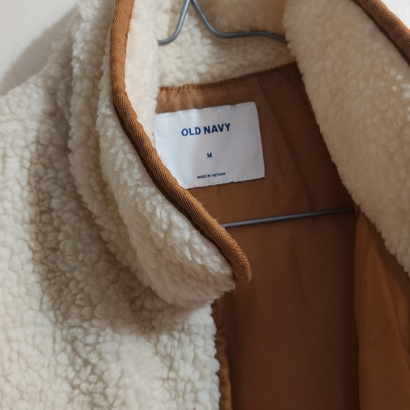 ** DONATED ** Sherpa Vest - Picture 3 of 3